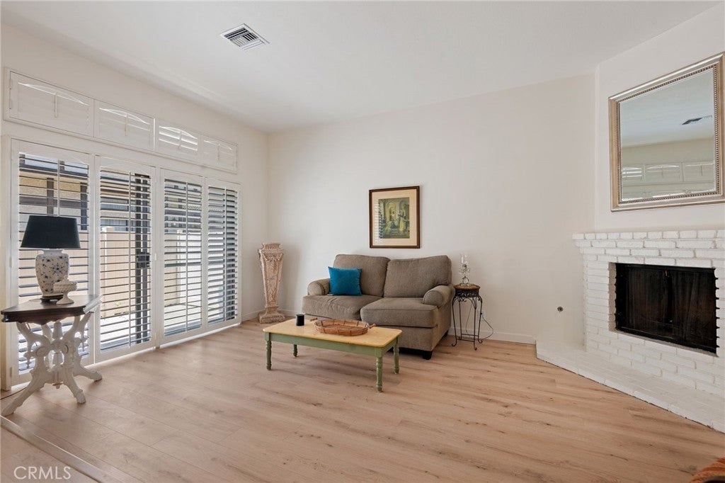 20737 Roscoe Boulevard 703