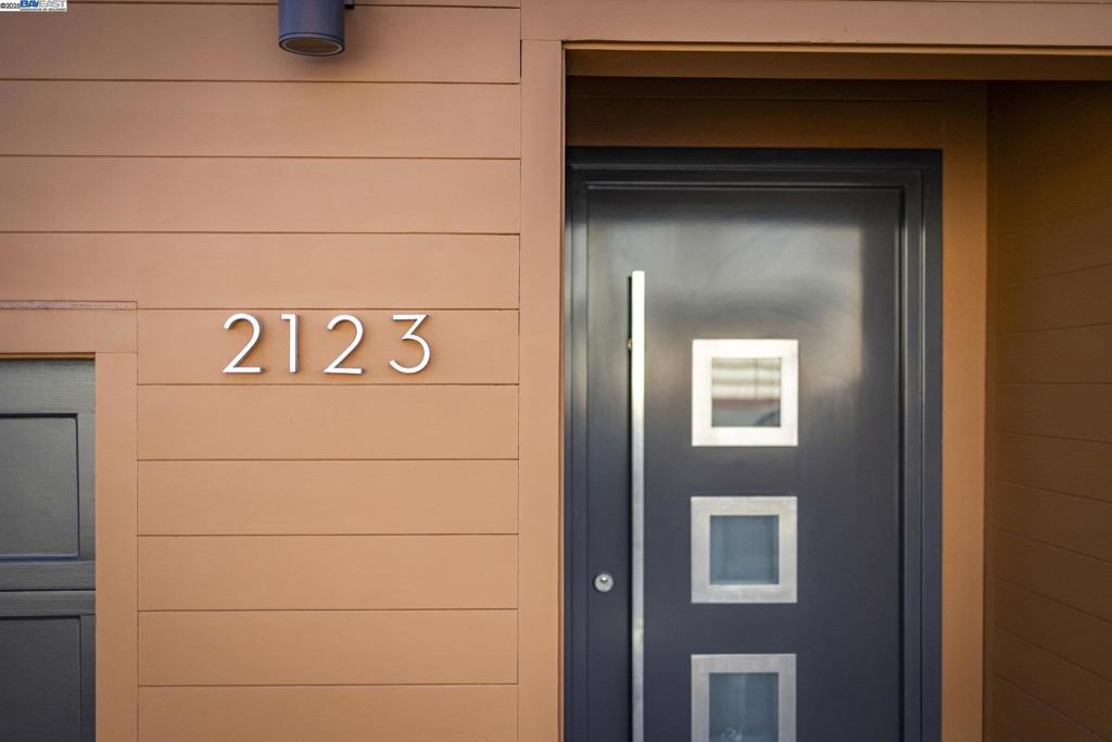 2123 Funston Ave