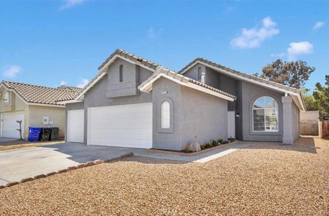 Photo of 14133 Buckskin Court, Victorville, CA 92394 (MLS # CV26043683)