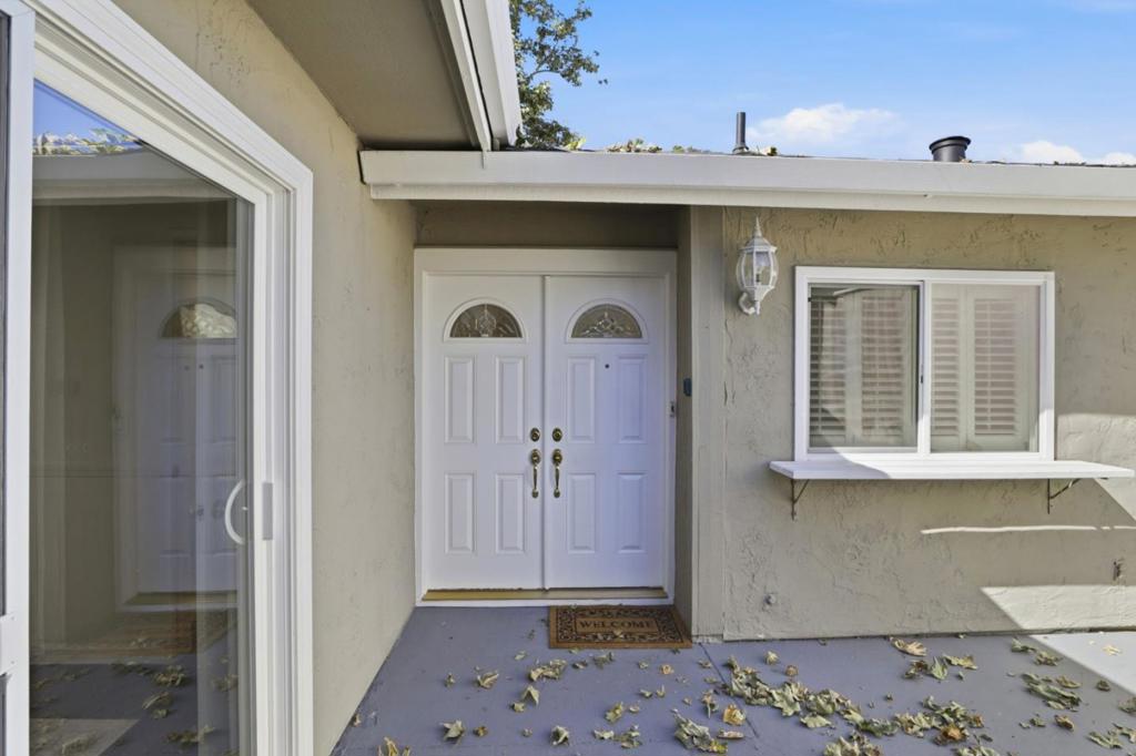 1131 Holly Oak Circle