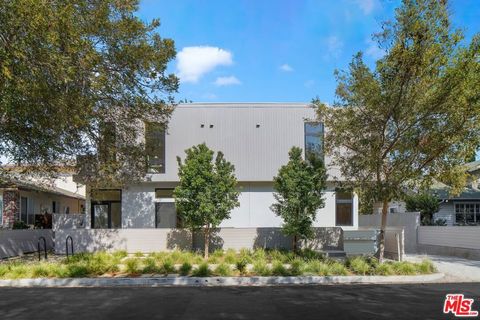 Photo of 3808 College Ave Ave #3, Culver City, CA 90232 (MLS # 25562795)
