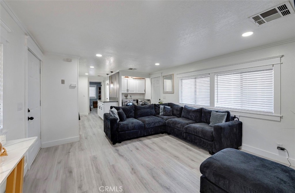 11101 Imperial Hwy 85