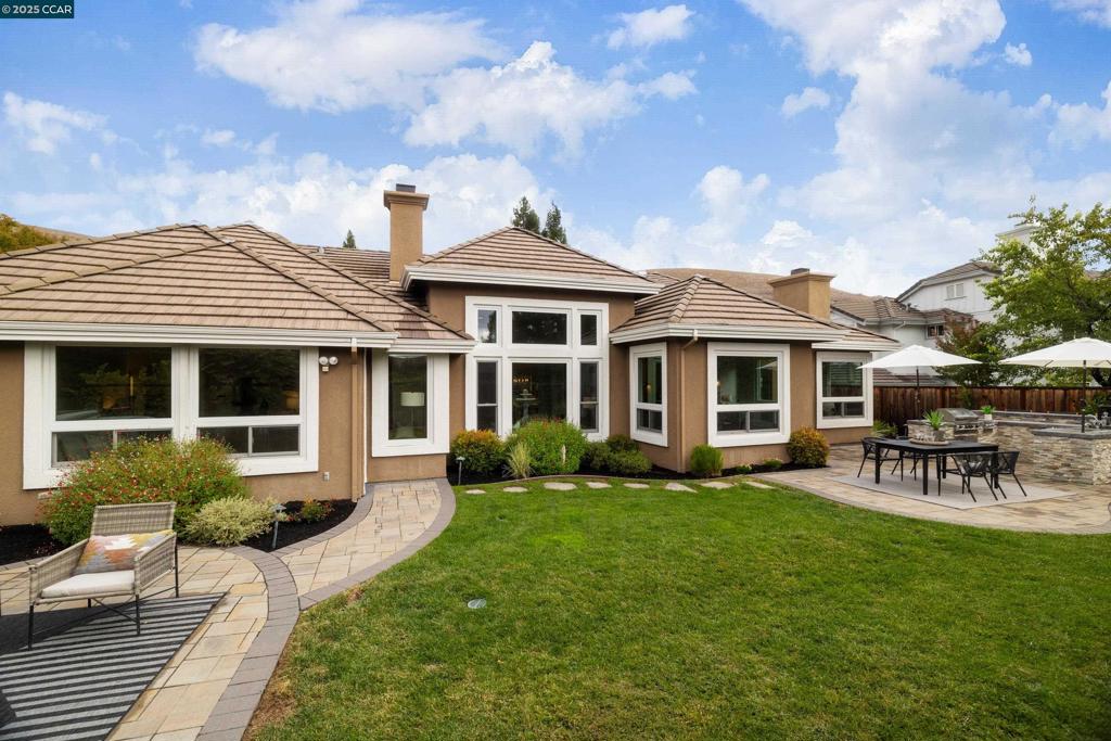 NORTHRIDGE - Residential