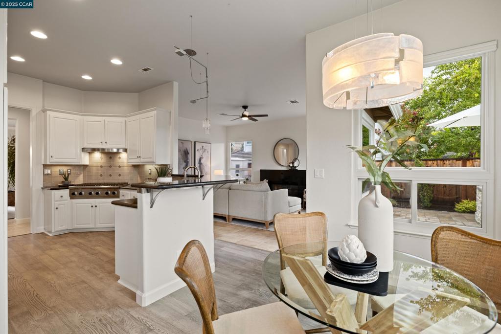 NORTHRIDGE - Residential
