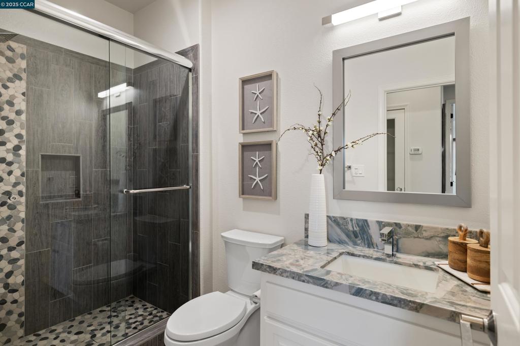 NORTHRIDGE - Residential