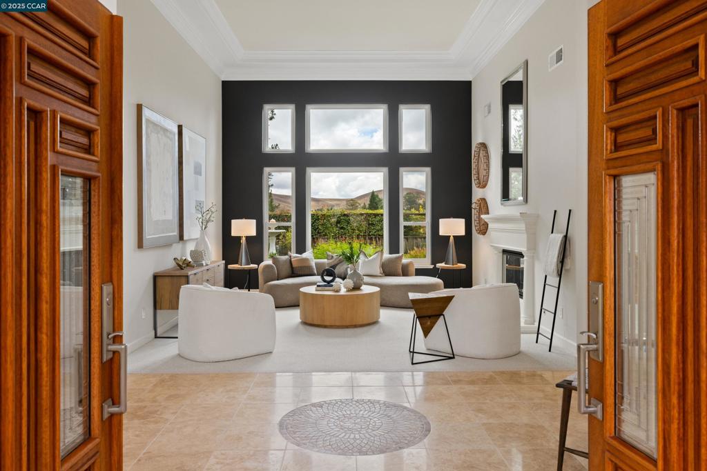 NORTHRIDGE - Residential
