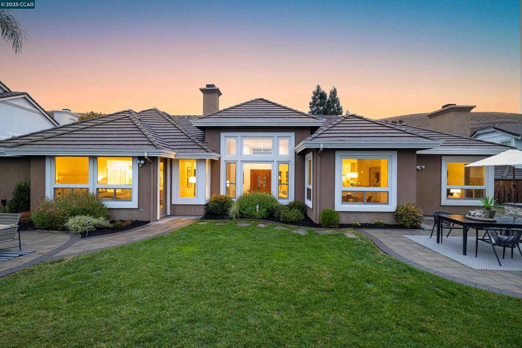 NORTHRIDGE - Residential