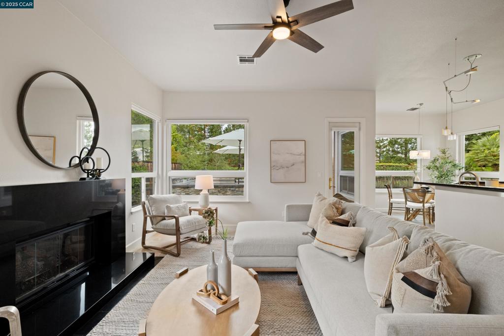 NORTHRIDGE - Residential
