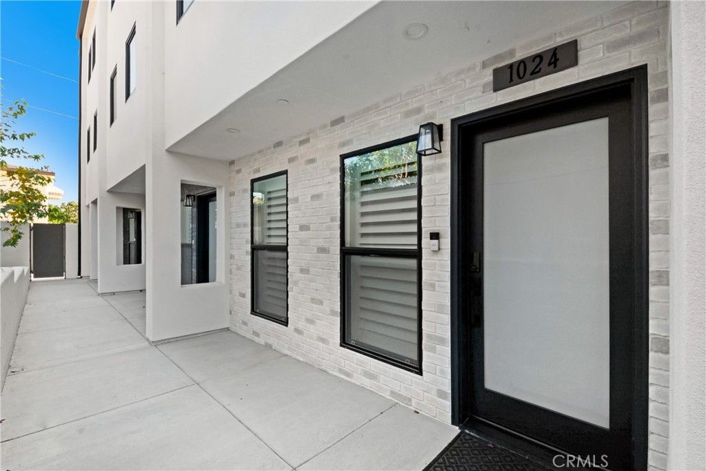 Photo of 1024 S S Leland St St, San Pedro, CA 90731 (MLS # PW25226684)