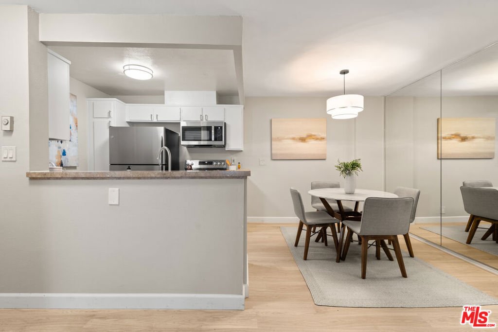 8163 Redlands Street 24