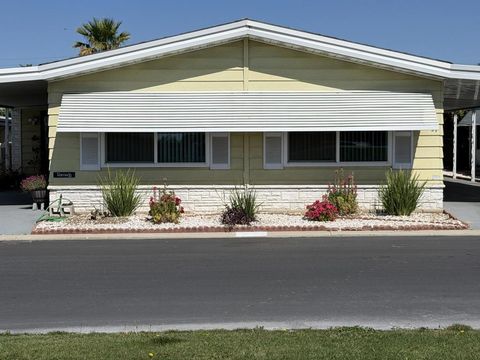 Photo of 601 N Kirby Street #557, Hemet, CA 92545 (MLS # 219144582PS)