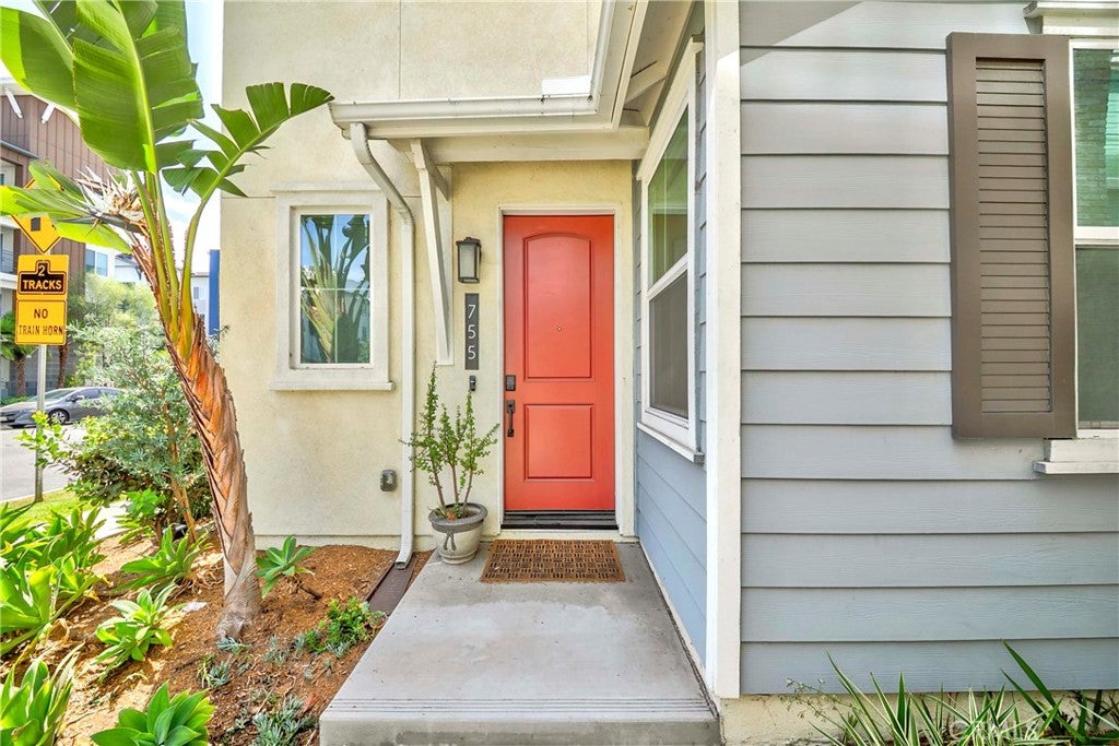755 S Mosaic Street