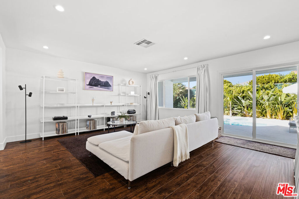 19833 Bassett Street