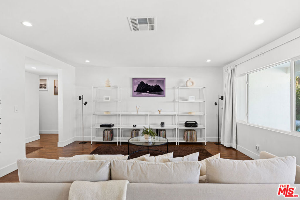 19833 Bassett Street