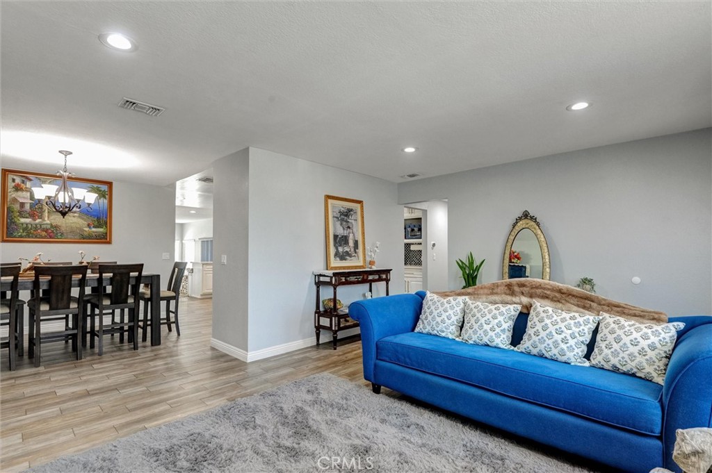 901 S California Avenue