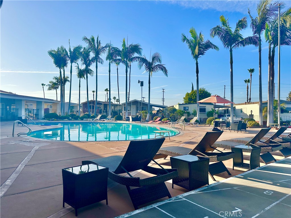 2550 Pacific Coast Highway 47