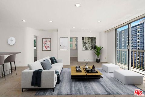 Photo of 10747 Wilshire Boulevard #1102, Los Angeles, CA 90024 (MLS # 25614565)
