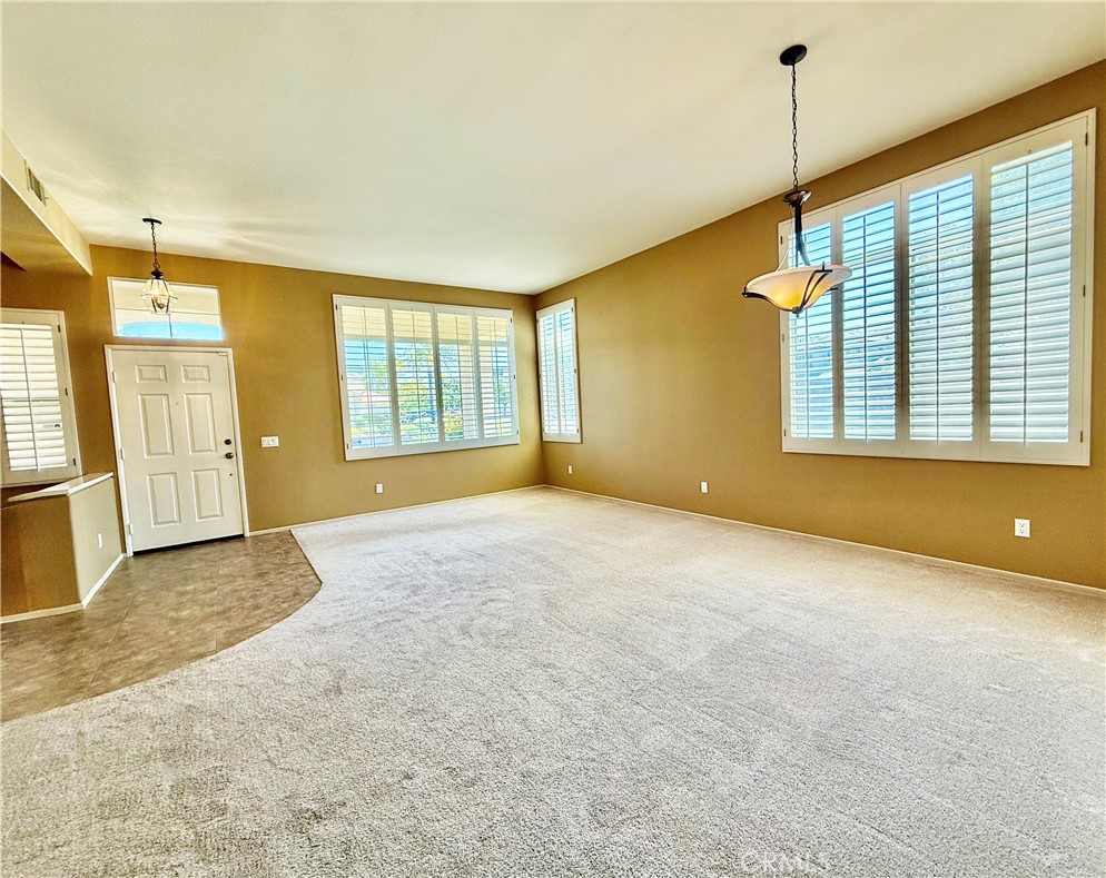 42977 Calle Londe