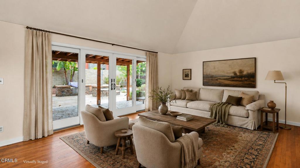 Properties 4 311 Freear Drive