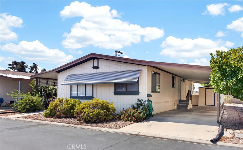 1300 W Menlo Avenue 188