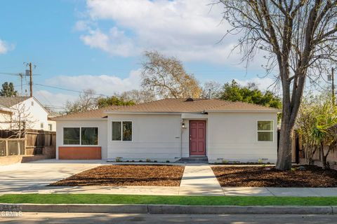 Photo of 5840 Satsuma Avenue Avenue, Los Angeles, CA 91601 (MLS # P1-25956)