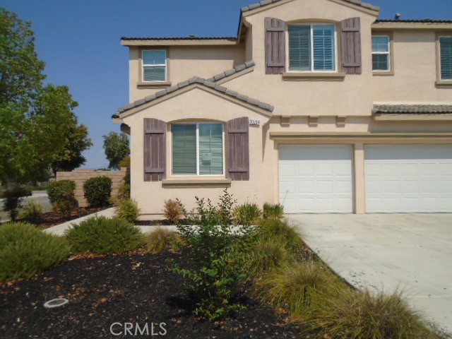 Welcome home! This beautiful 5-bedroom home offers a great functional floor plan. Downstairs boasts a den, bedroom, full bath, dining room, and great room open to the kitchen with huge island. The backyard has a covered patio with fans. This home sits on a corner lot and is across from the community park. Easy access to freeways, restaurants, shopping, dining and entertainment. Don't miss out!