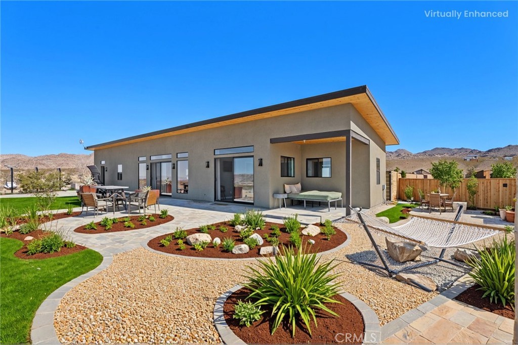 7190 Lawrence Avenue