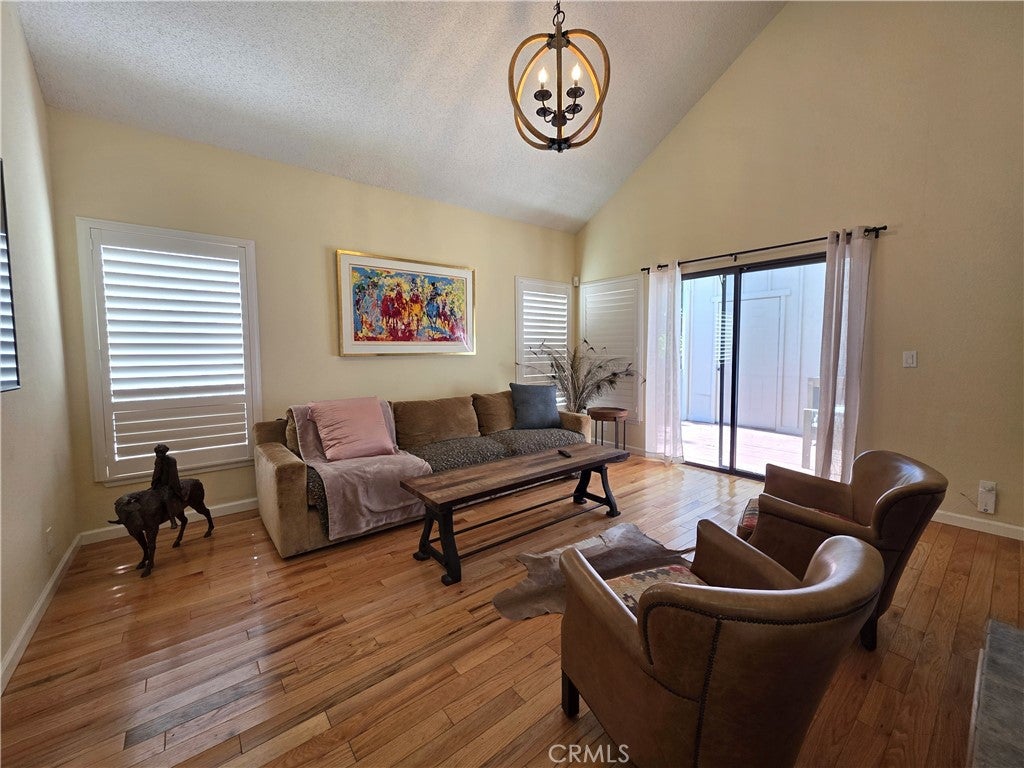 11 Alameda Park