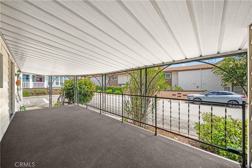 1035 17 E Huntington Avenue 17