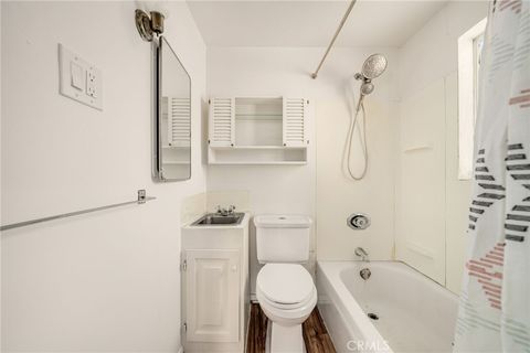 Tiny photo for 504 N Reese Place, Burbank, CA 91506 (MLS # GD26158161)