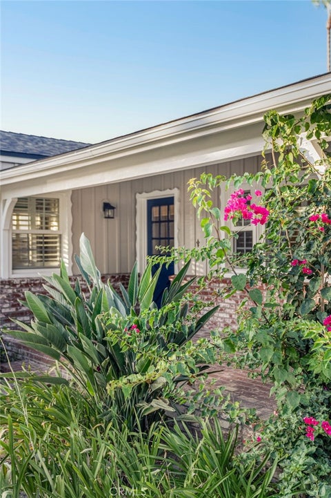 Tiny photo for 504 N Reese Place, Burbank, CA 91506 (MLS # GD26158161)
