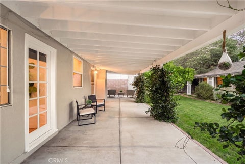 Tiny photo for 504 N Reese Place, Burbank, CA 91506 (MLS # GD26158161)