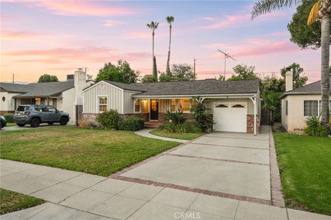 Tiny photo for 504 N Reese Place, Burbank, CA 91506 (MLS # GD26158161)