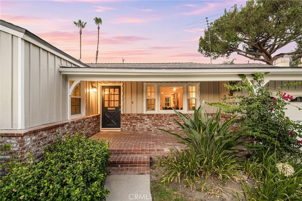 504 N Reese Place, Burbank CA 91506