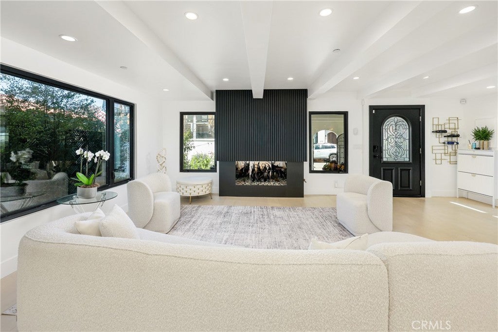209 Via Koron, Newport Beach CA 92663 - Photo 12