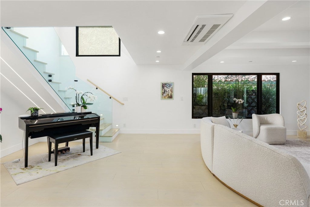 209 Via Koron, Newport Beach CA 92663 - Photo 14