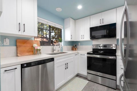 Photo of 2825 Andover Avenue AVE, Carlsbad, CA 92010 (MLS # 260022688SD)