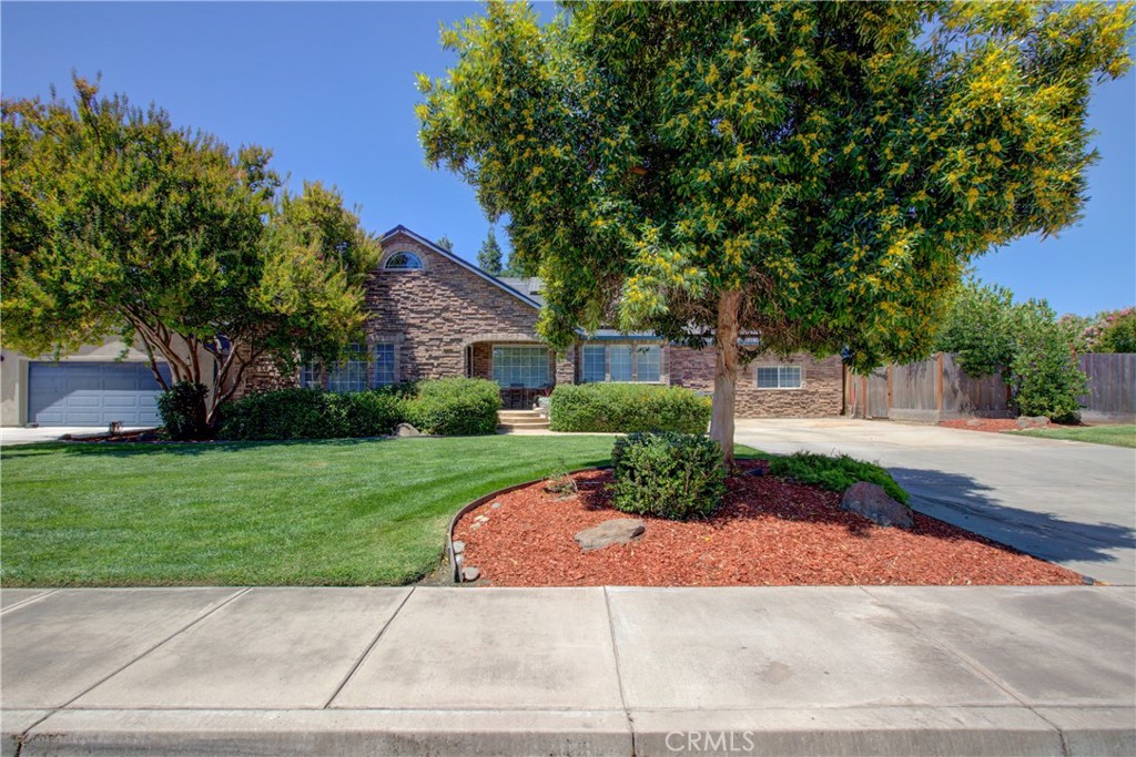 4513 E Tuolumne Road