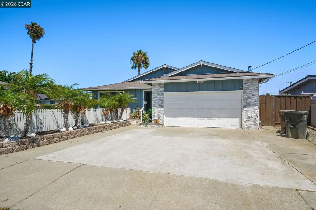 1 N Lake Cir