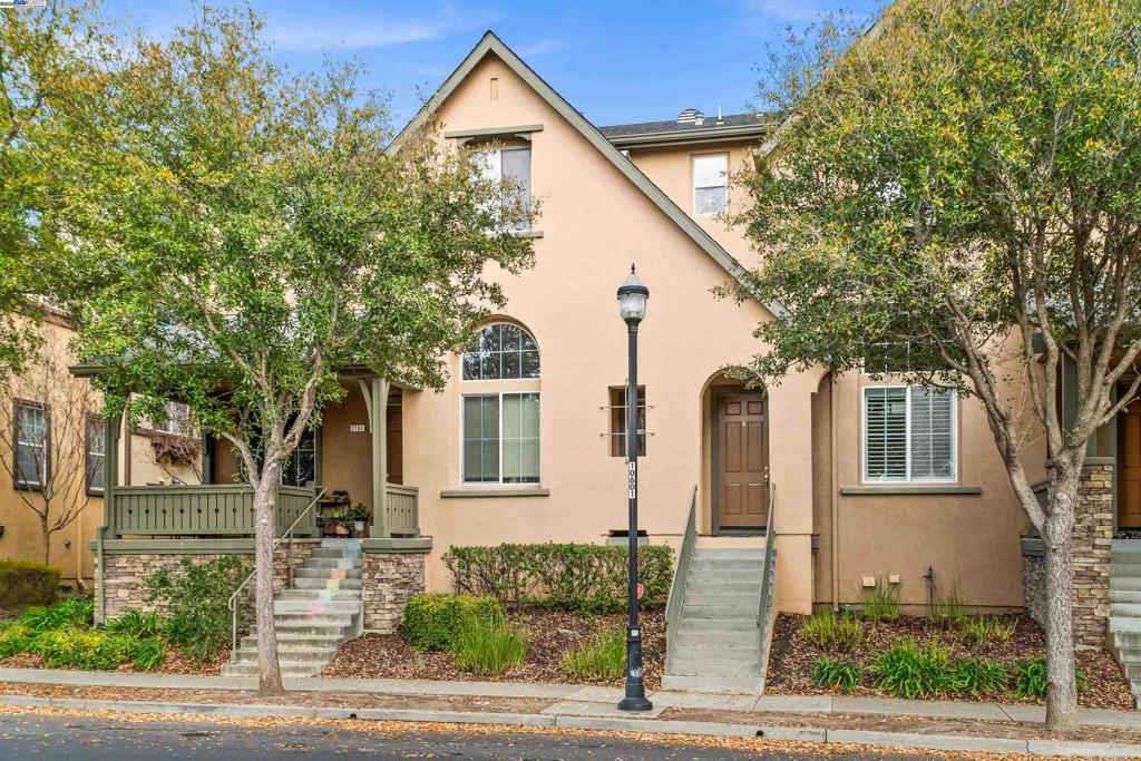 Open Sat. (08/23), Sun. (08/24) 2-4:30 pm, Face open and lush creek views, no front neighbors, Spacious 2,180 sqft Townhouse-Style Condo on a tree-lined street, tucked away from the main street. Open concept with towering ceilings. Kitchen/Family Room combo with an eat-in dining area, gas-burning fireplace and balcony. A spacious landing on the third level connects all 3 bedrooms & 2.5 baths. The master suite is a grand space with lots of light and serene views of the creek and park just across the street. The relaxing master bath features dual sinks, a standing shower and a large walk-in closet. Down the hall are additional built-in cabinets for linen storage and study area. Two spacious secondary bedrooms have natural light and share a full bathroom with a tub/shower. Interior access to a 2-car garage & laundry. Near top-rated San Ramon schools, shopping & parks. Miles and miles of hiking trails. This lovely home is move-in-ready and waiting for its new owners!!