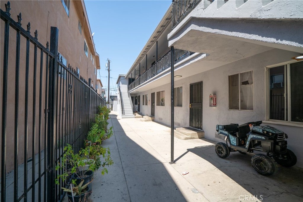 1425 Cedar Avenue