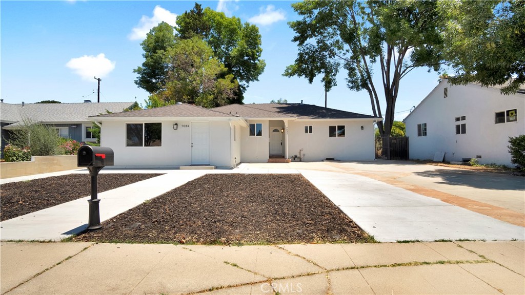 7032 Penfield Ave