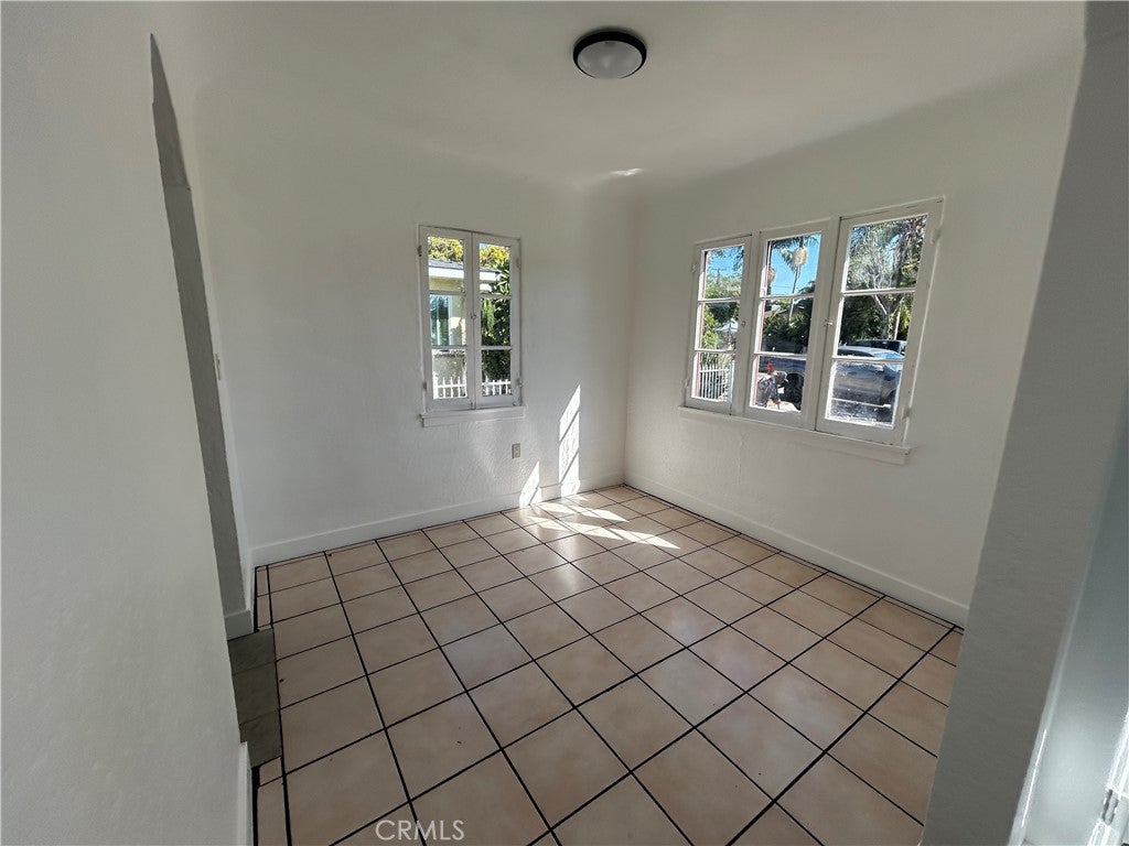 1018 S Halladay