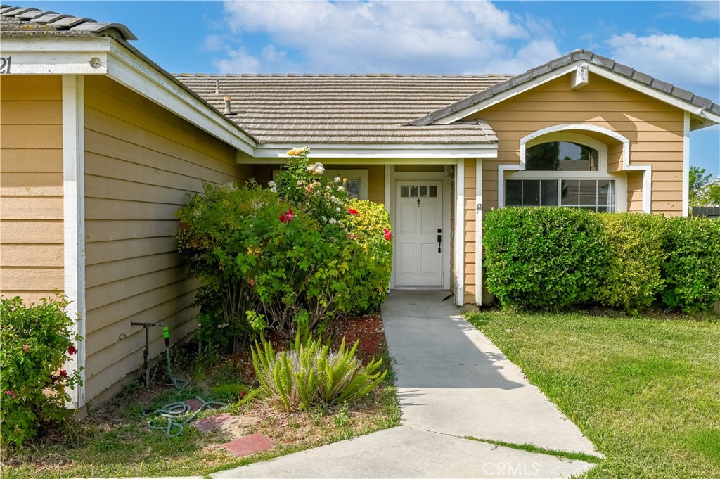 26021 Crestmont Circle