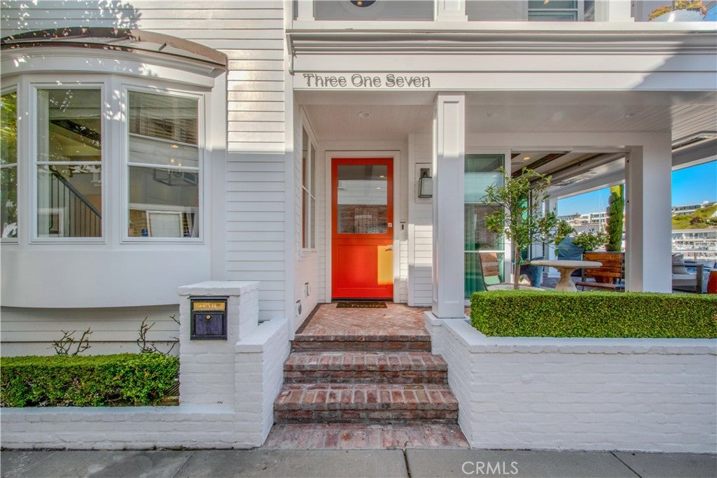 317 E Bay Front