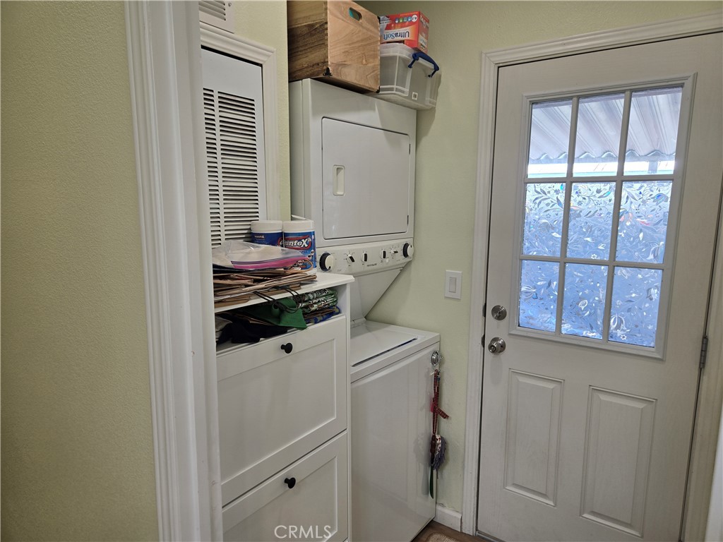 1731 W LAMBERT 61