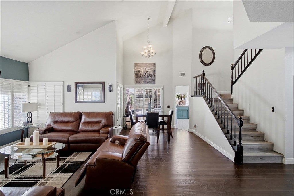 4043 E Avenue R12