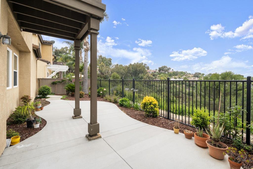 6410 Terraza Portico