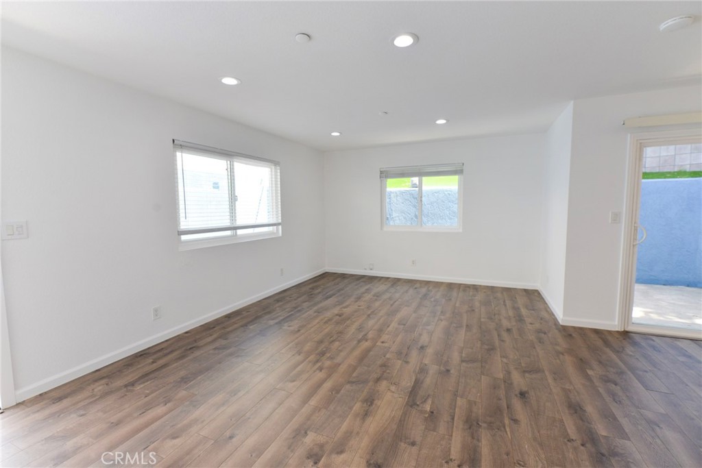 257 Avenida Victoria A