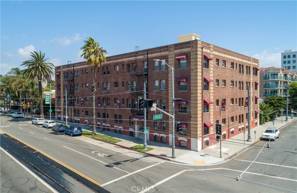 800 Pacific Avenue 305